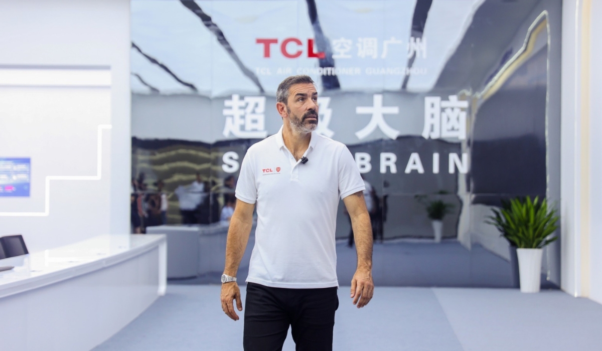 Arsenal Legend Robert Pirés Visits TCL Air Conditioner Smart Manufacturing Base